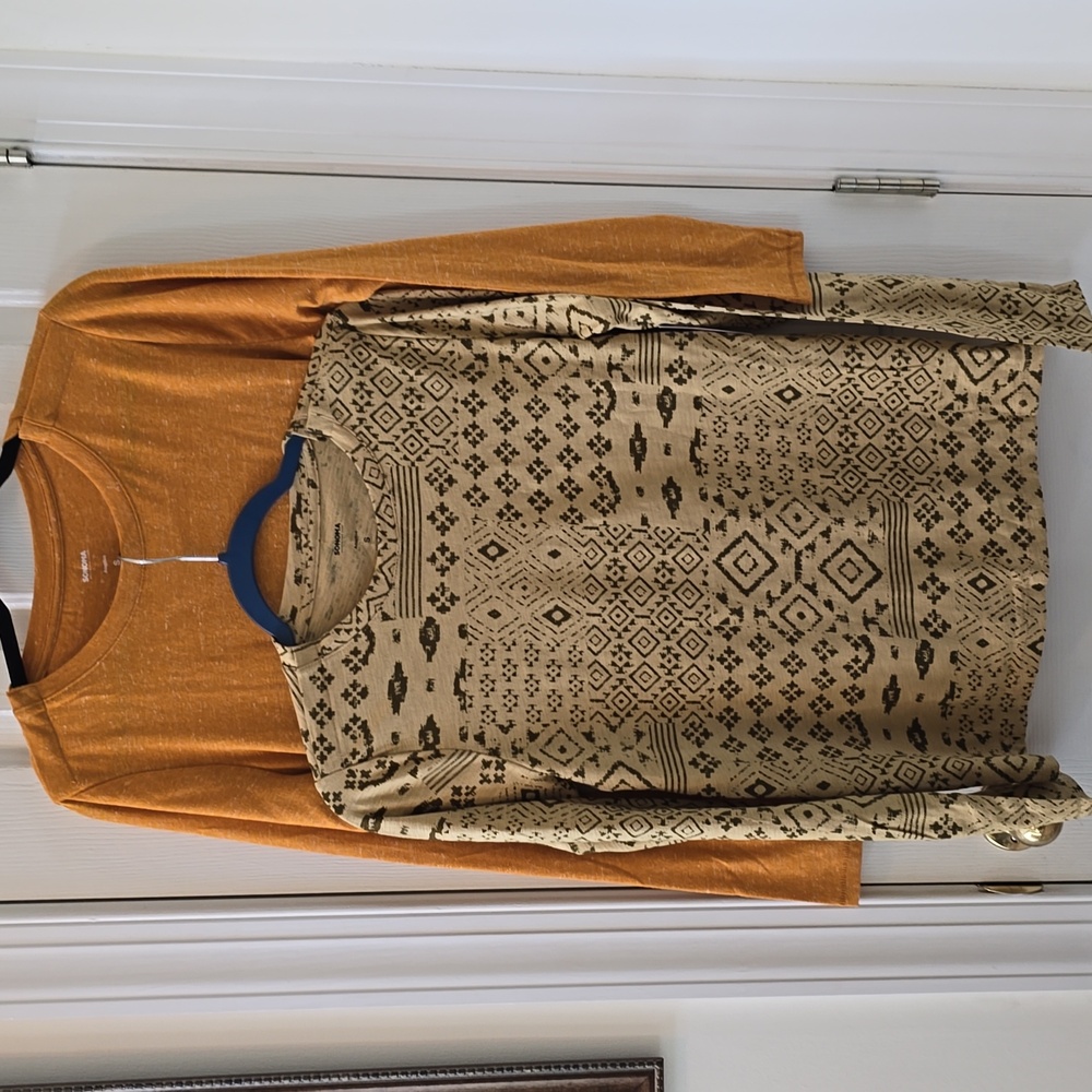 SONOMA BRAND WOMEN'S ADAPTIVE DESIGN LONG SLEEVE TEES BUNDLE OF TWO SIZE SMALL